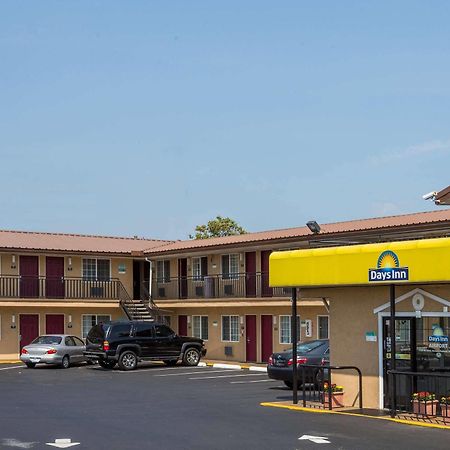 Days Inn By Wyndham Portland Central Exteriér fotografie