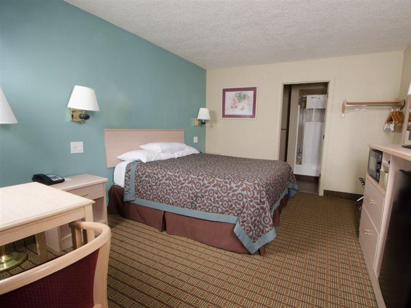 Days Inn By Wyndham Portland Central Exteriér fotografie