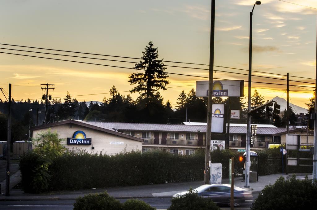 Days Inn By Wyndham Portland Central Exteriér fotografie