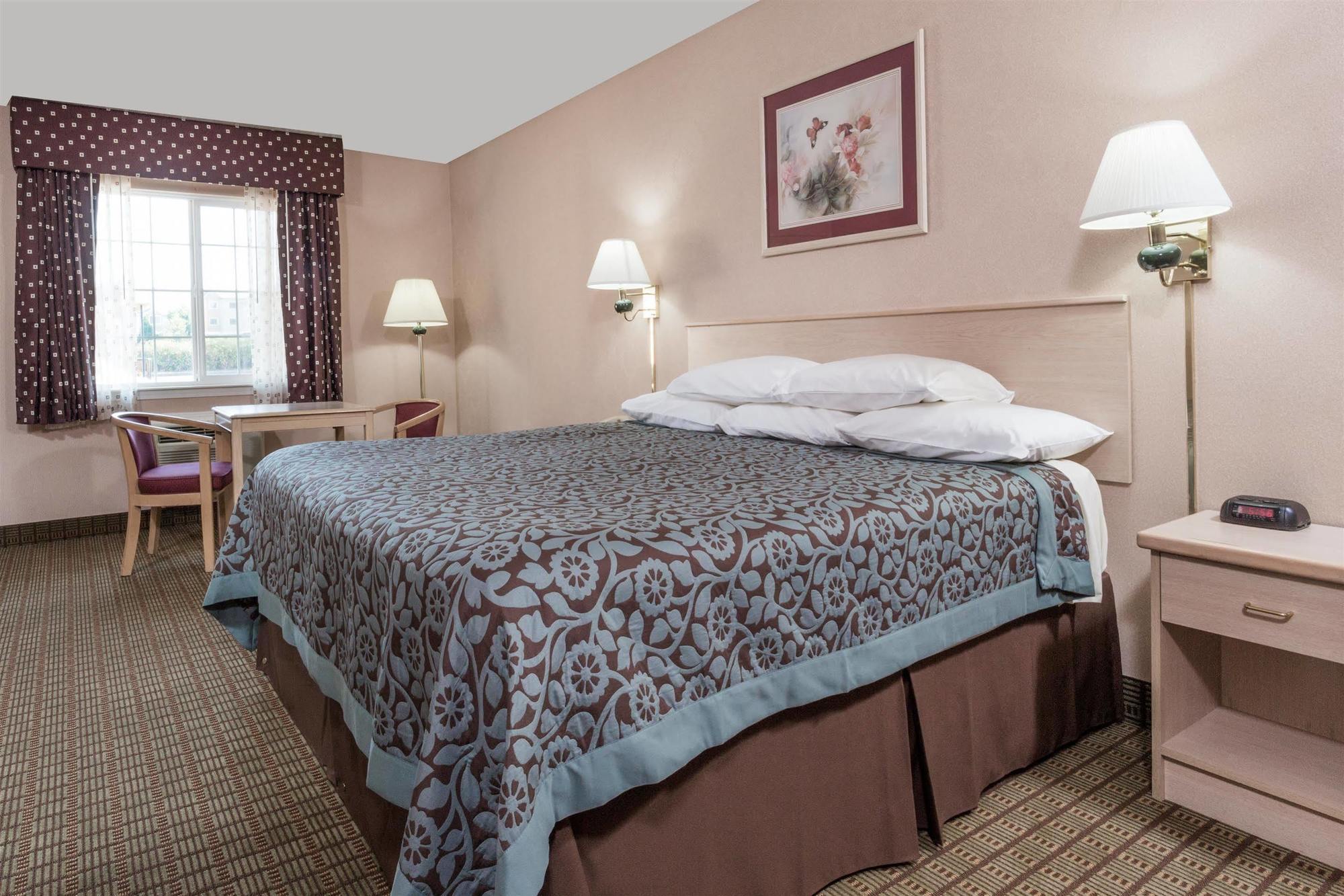Days Inn By Wyndham Portland Central Exteriér fotografie