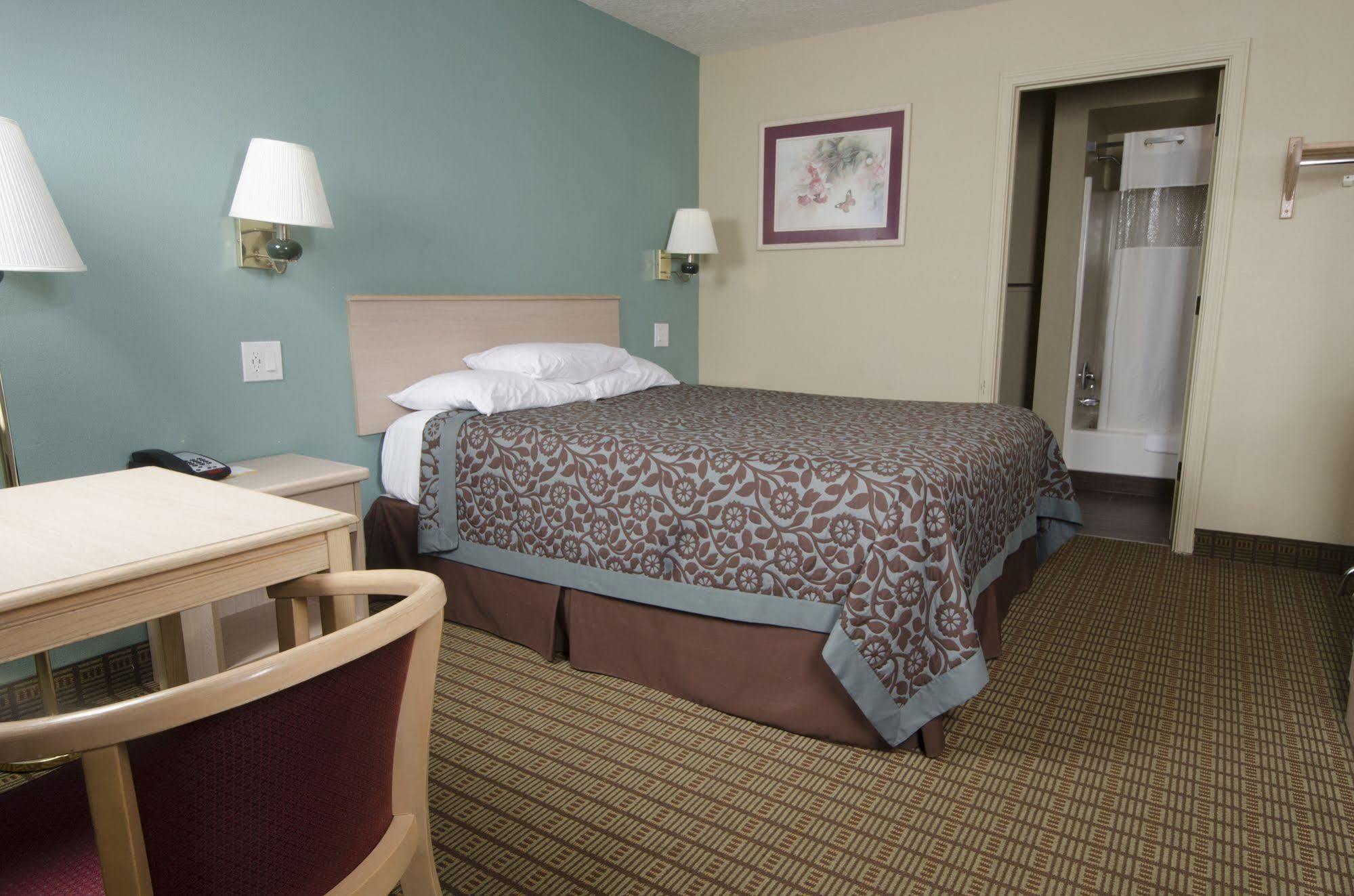 Days Inn By Wyndham Portland Central Exteriér fotografie
